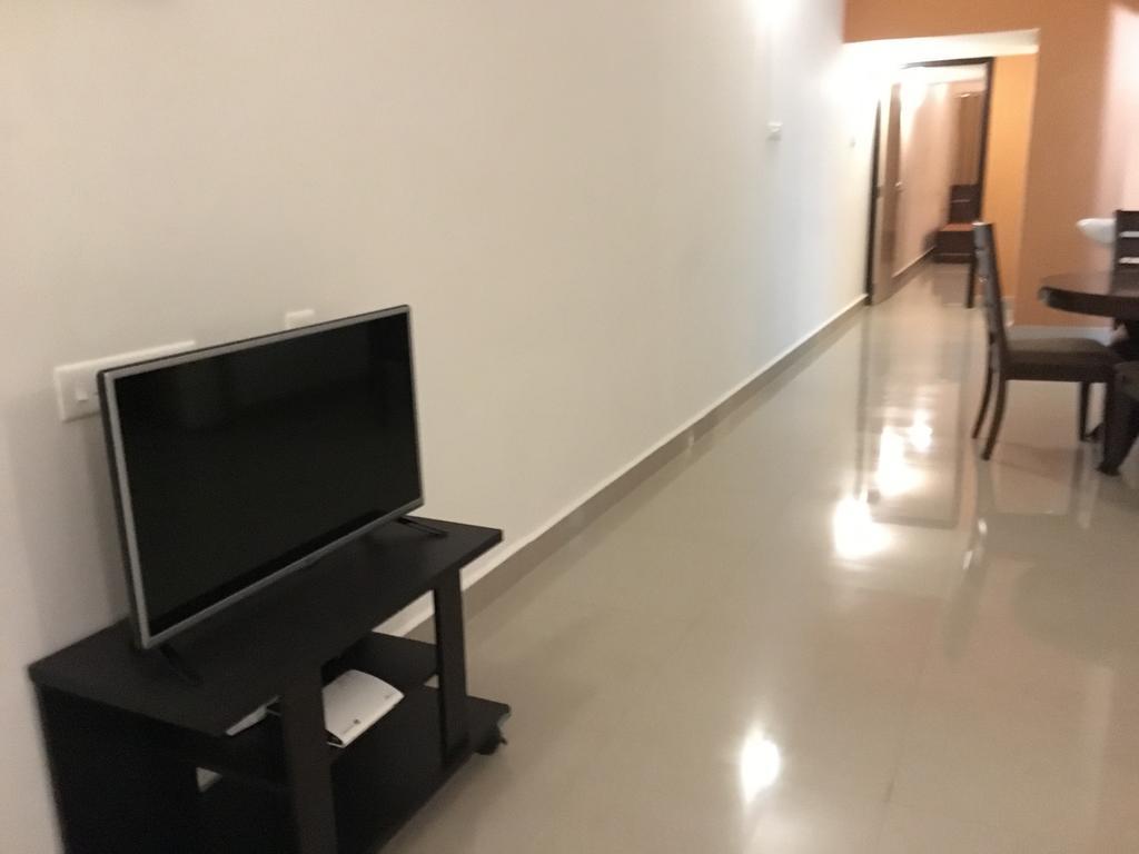 Jyothi Suites Tiruchirappalli Esterno foto