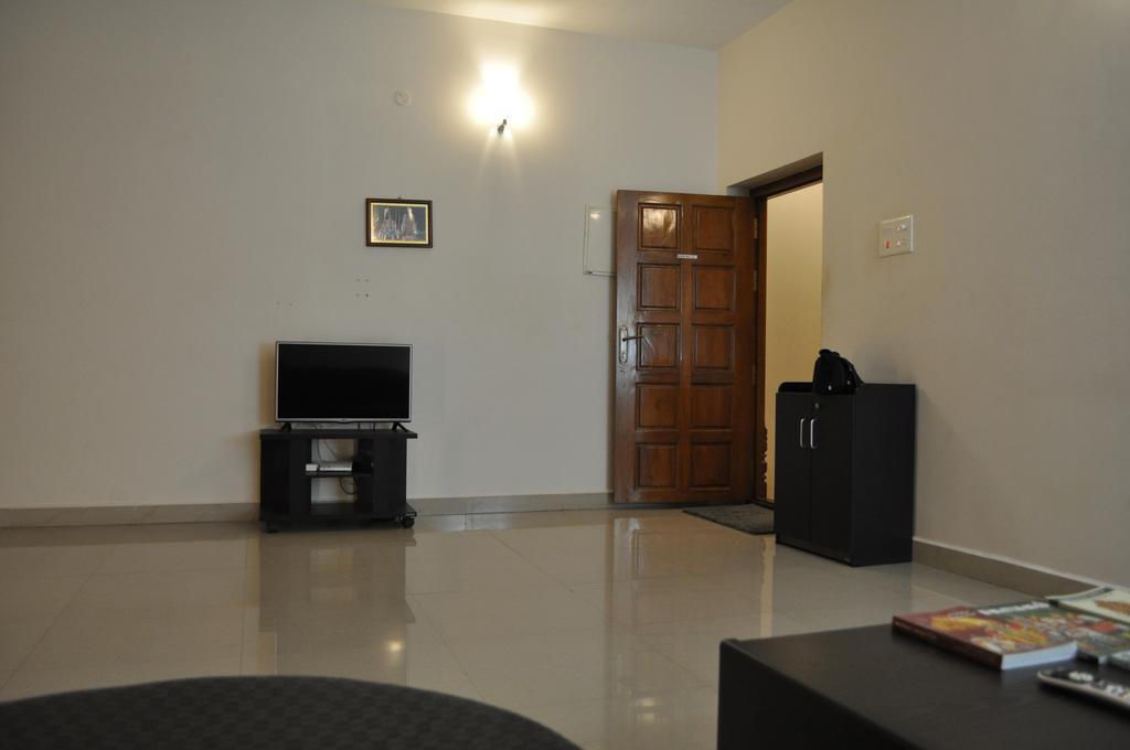 Jyothi Suites Tiruchirappalli Esterno foto