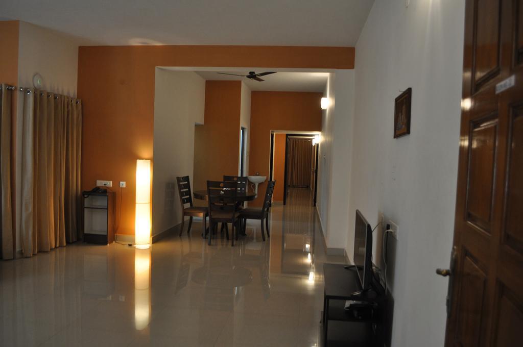 Jyothi Suites Tiruchirappalli Esterno foto